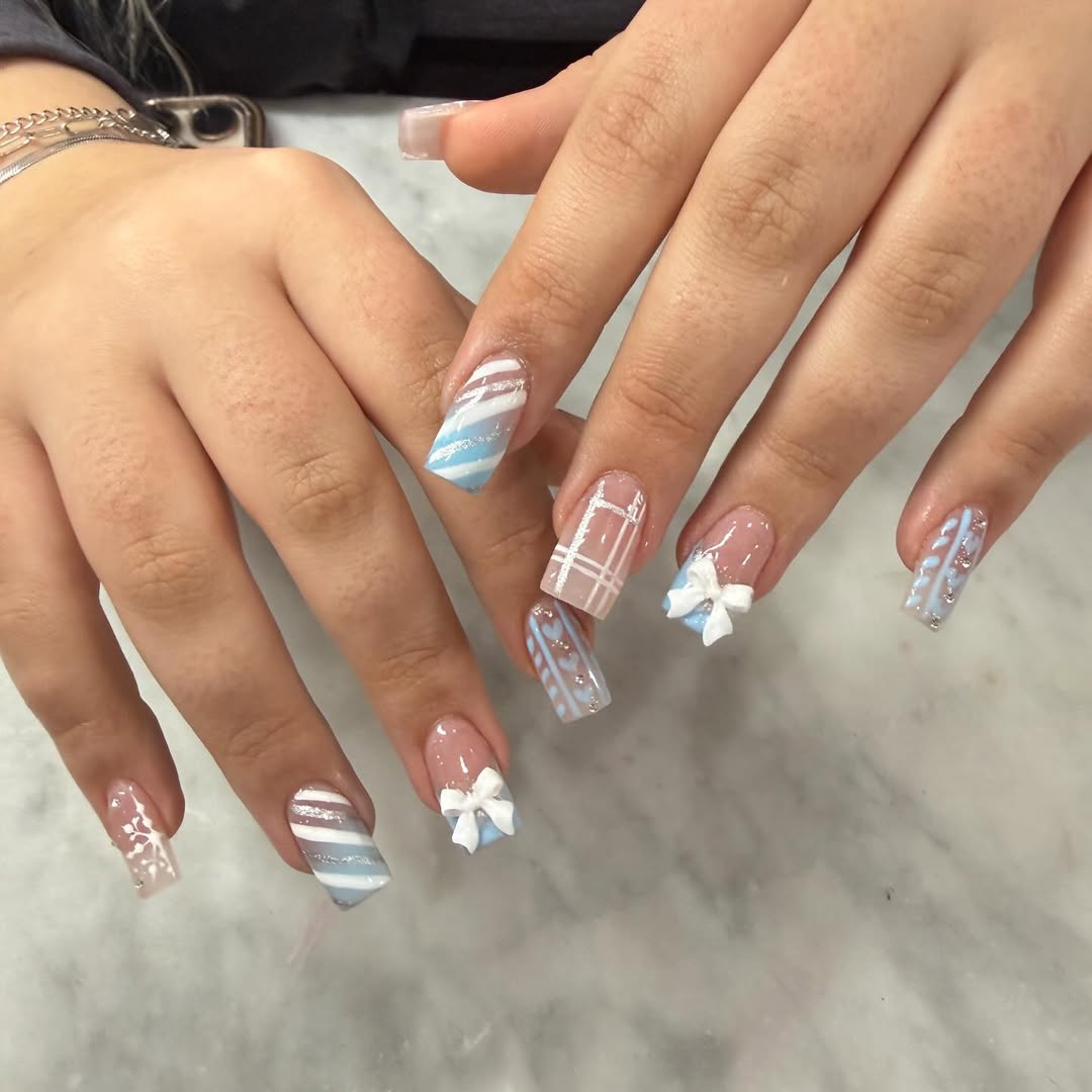 Blue bow nail art set